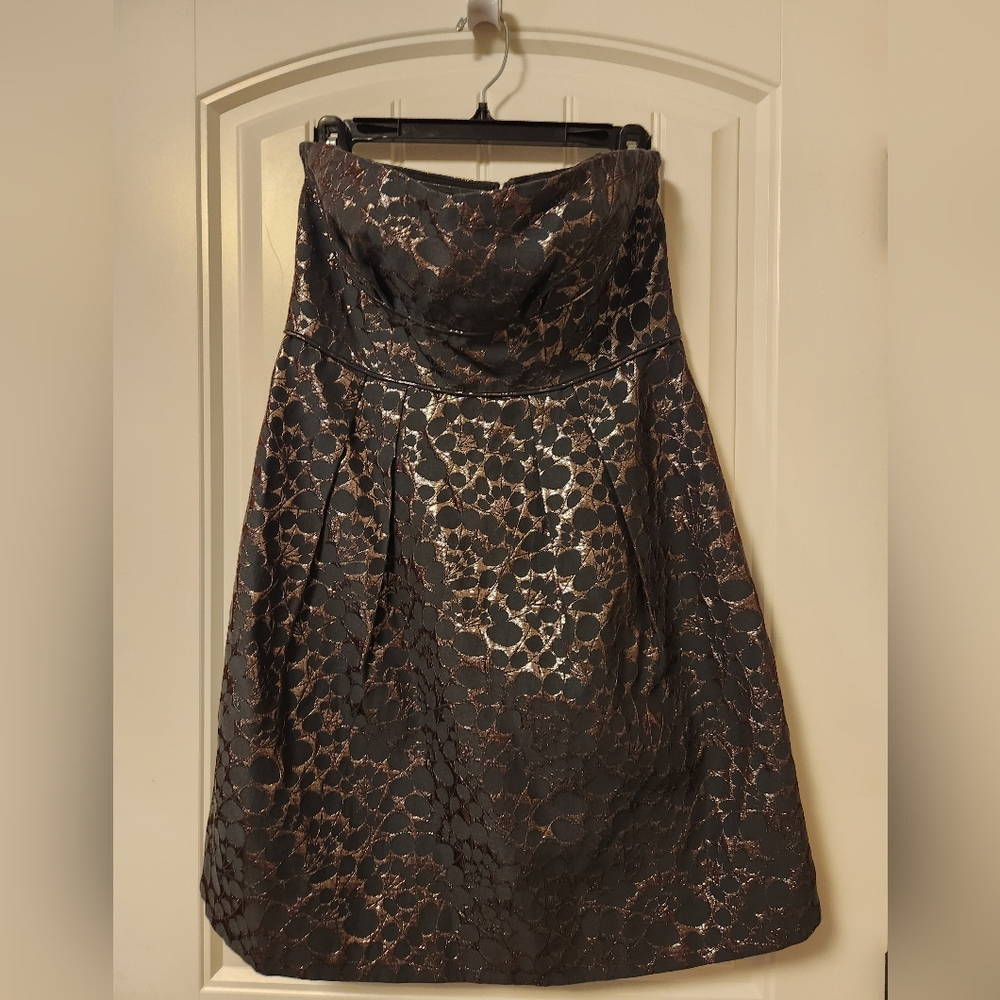 Chic Foil Print Strapless Dress